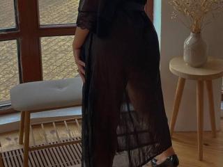 См. подробные сведения о модели AvaQueen