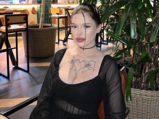 Lásd a JessiBlossom teljes profilját