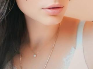 Lásd a CarolinePirs teljes profilját