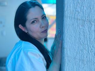 См. подробные сведения о модели Irisbloom69