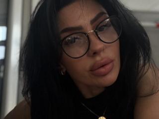 Lásd a BrainyBelle teljes profilját