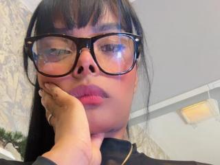 Ver la ficha detallada de EmmaEbony