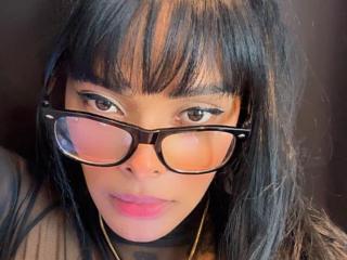 EmmaEbony'in detaylı sayfasını gör