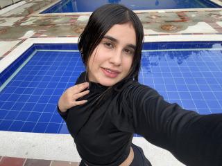 См. подробные сведения о модели KatieDesirX