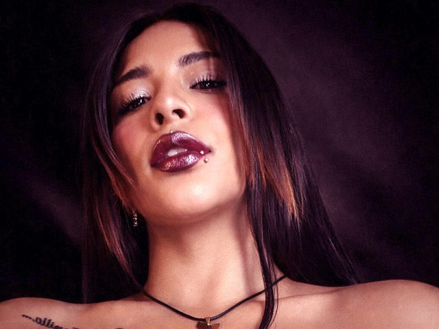 MiaBellucci - Live sex cam - 28942064