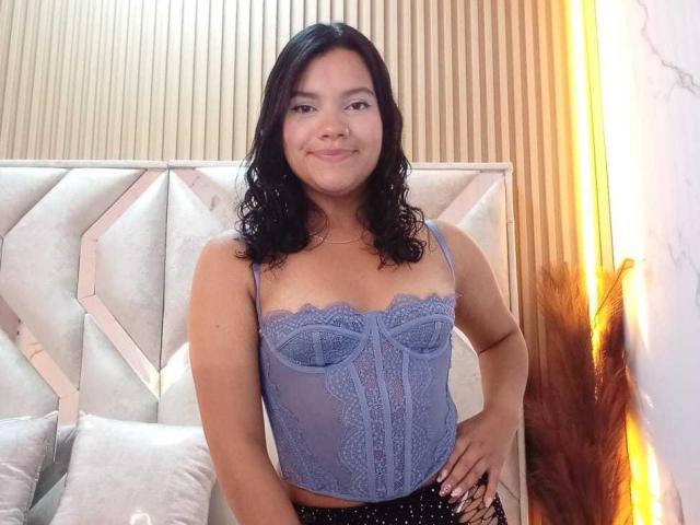 AntonellaSkyy - Live sex cam - 28945787