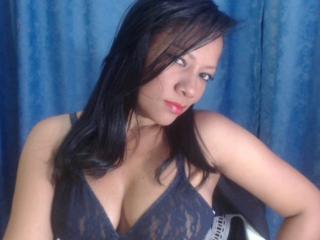 LoveSquirtX - Video chat xXx with this average body College hotties 