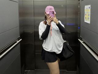 См. подробные сведения о модели MalenaJones