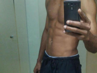 Ver la ficha detallada de NegroLatino