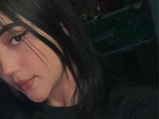 Yksityiskohtaiset tiedot mallista IvoneSanz