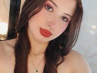 См. подробные сведения о модели MiaVolkova