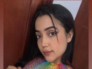 Yksityiskohtaiset tiedot mallista IvoneSanz