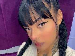 Ver la ficha detallada de EmmaEbony