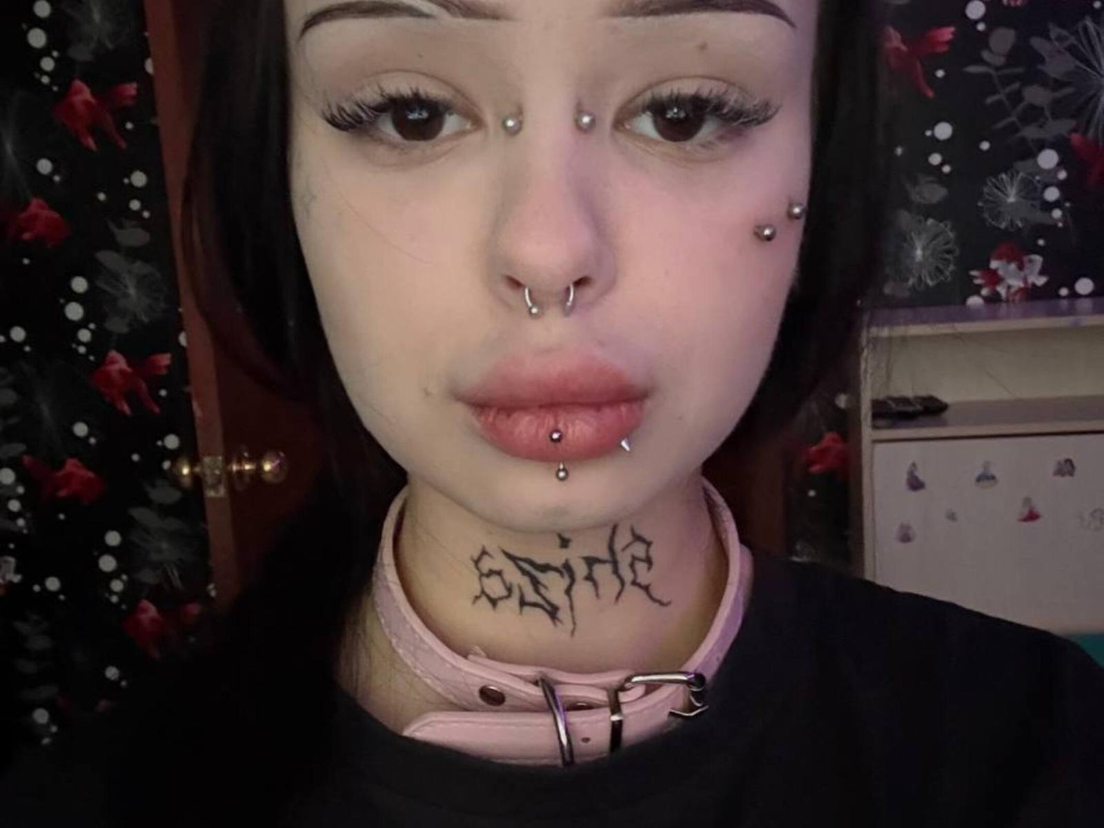 AmiPennimpede - Live porn &amp; sex cam - 28953317