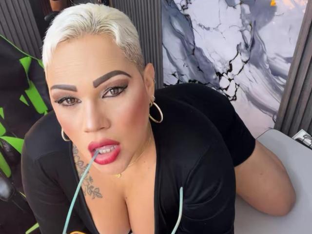 GianellaCox - Live porn &amp; sex cam - 28953896