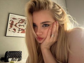 Yksityiskohtaiset tiedot mallista NichelleTetro