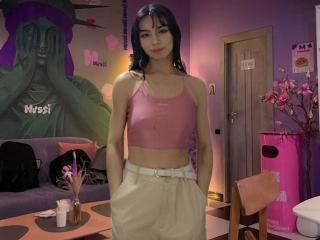 Yksityiskohtaiset tiedot mallista KatherinJohns