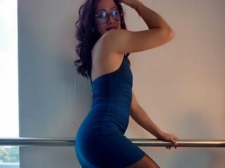 См. подробные сведения о модели SamanthaCorine