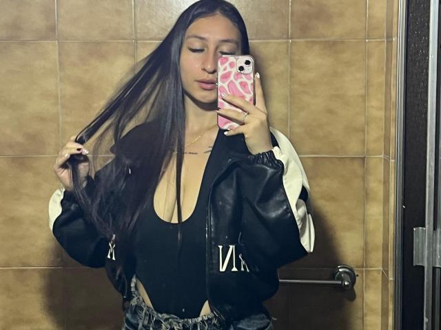 MaddyCarina - сексуальная веб-камера в реальном времени - 28956467