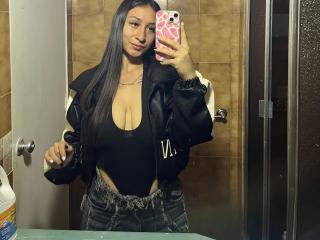 Ver la ficha detallada de MaddyCarina