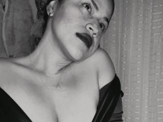 Yksityiskohtaiset tiedot mallista IvannaDuran