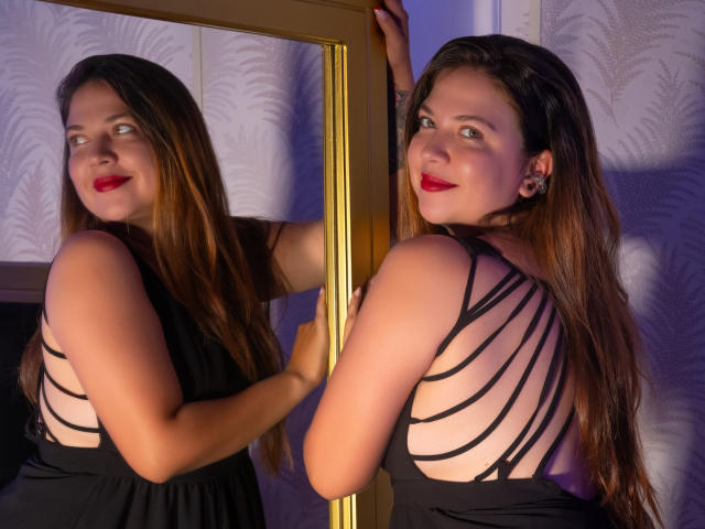 LucyMancine - сексуальная веб-камера в реальном времени - 28957631