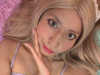 Yksityiskohtaiset tiedot mallista VioletXBloom