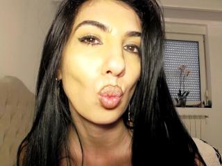 См. подробные сведения о модели BrunetteBabe69