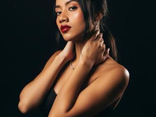 Ver la ficha detallada de LunaGomezz