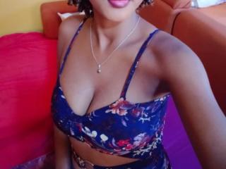 Ver la ficha detallada de JulieHottest