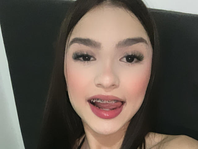 MilanMoon - Live sex cam - 28969028