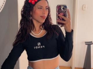 Ver la ficha detallada de MyaaTyler