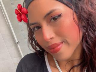 Ver la ficha detallada de MyaaTyler