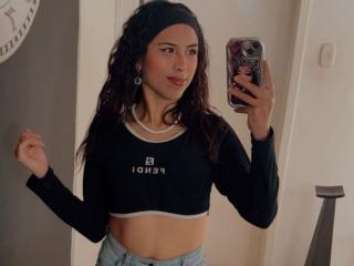 Ver la ficha detallada de MyaaTyler