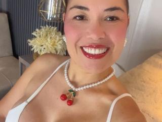 Voir la fiche détaillée de AnnaJaimes