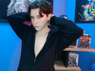 Voir la fiche détaillée de HoldenS