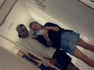 Voir la fiche détaillée de Countrytoyboyandhotmilf