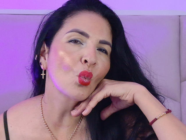 AlizonMoreti - Live porn &amp; sex cam - 28977488