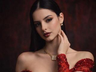 Ver la ficha detallada de IsabellaJames