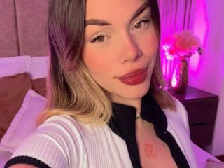 Δείτε την λεπτομερή καρτέλα του EmmaRiveraa