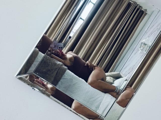 LarissaMiller - Live porn &amp; sex cam - 28981439