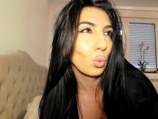 Δείτε την λεπτομερή καρτέλα του BrunetteBabe69