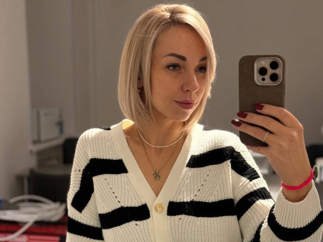 RoseGloss - Live sexe cam - 28984400