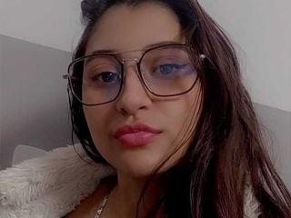 Ver la ficha detallada de ZoeHillss