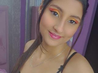 Ver la ficha detallada de ZoeHillss