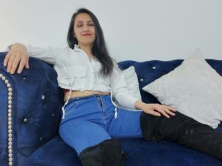 Ver la ficha detallada de Cyntiia