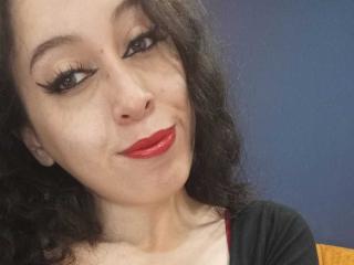 Ver la ficha detallada de KendraSimons