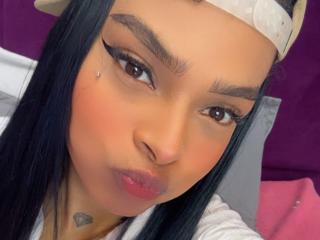 Ver la ficha detallada de EmmaEbony