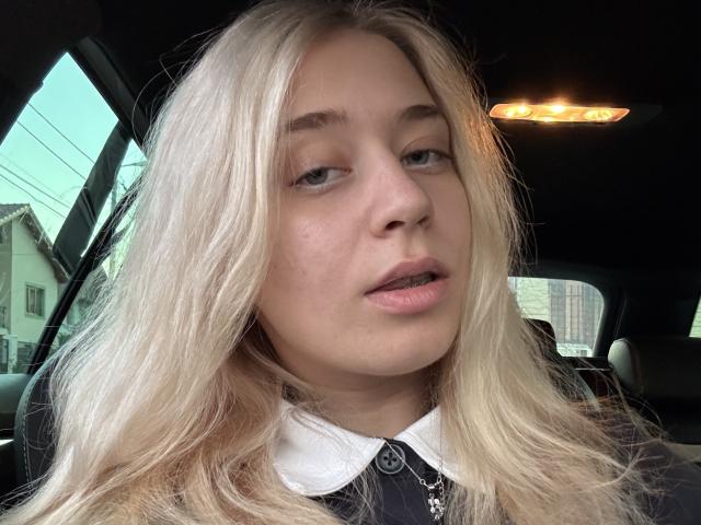 BeckyThaissa - Live porn &amp; sex cam - 28995605