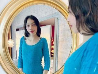 Δείτε την λεπτομερή καρτέλα του MichelleHollie